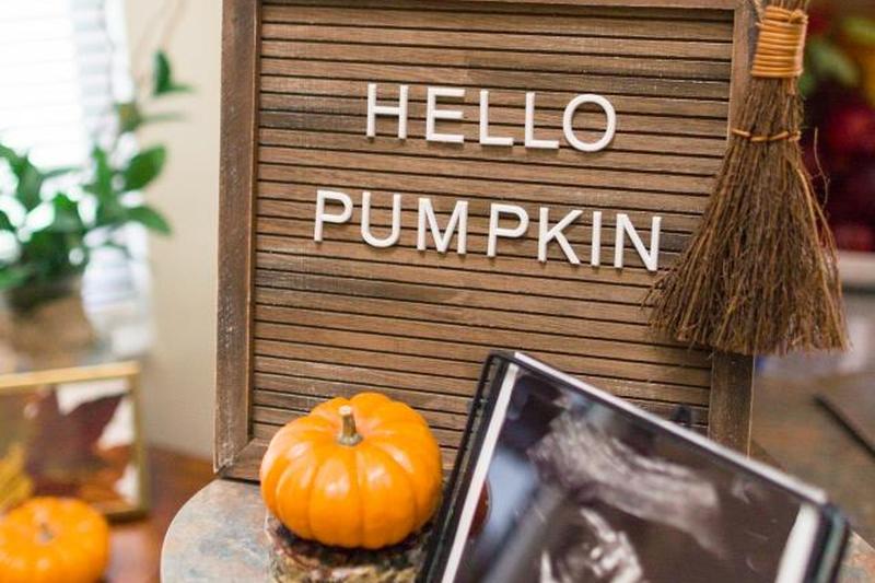 Объявление о осенней беременности "Hello Pumpkin"