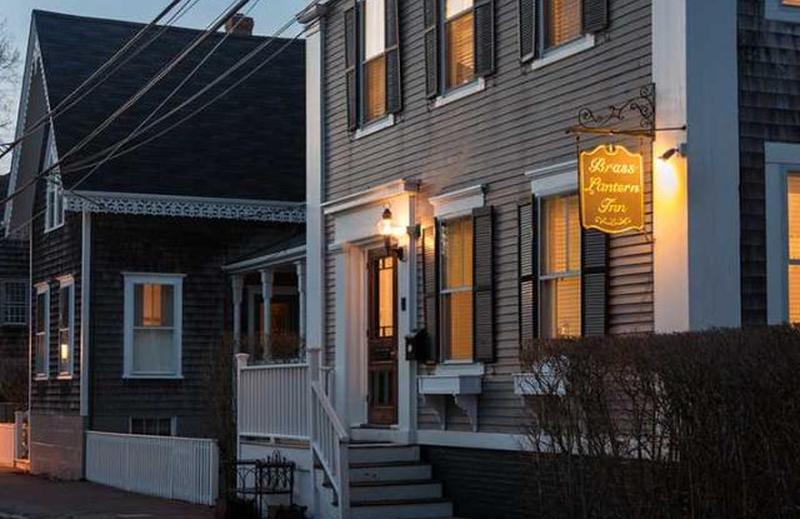 Brass Lantern Inn Нантакет