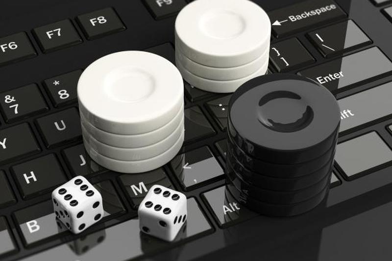 Фишки шашки на клавиатуре