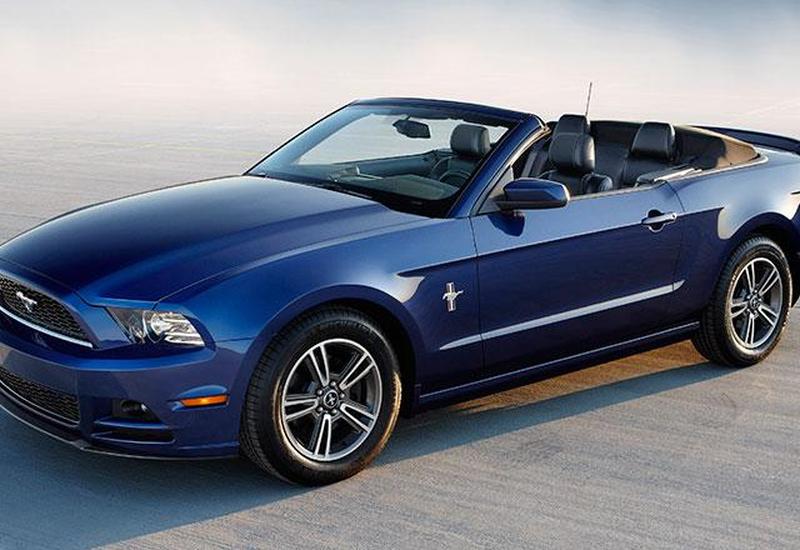 https://cf.ltkcdn.net/cars/images/slide/179859-800x550-14Mustang_V6Prem_78_front.jpg