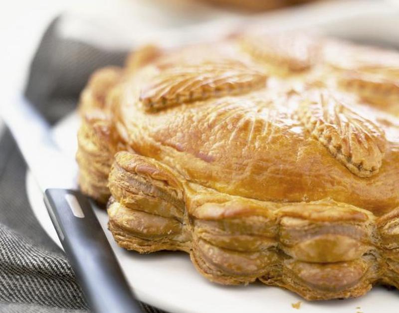 Миндальный слоеный пирог Galette des Rois