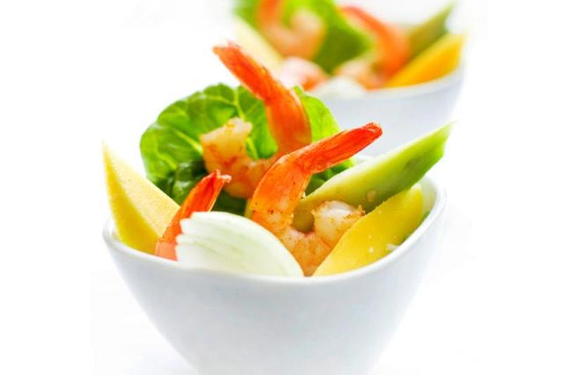 https://cf.ltkcdn.net/cooking/images/slide/218103-850x566-prawn-salad.jpg
