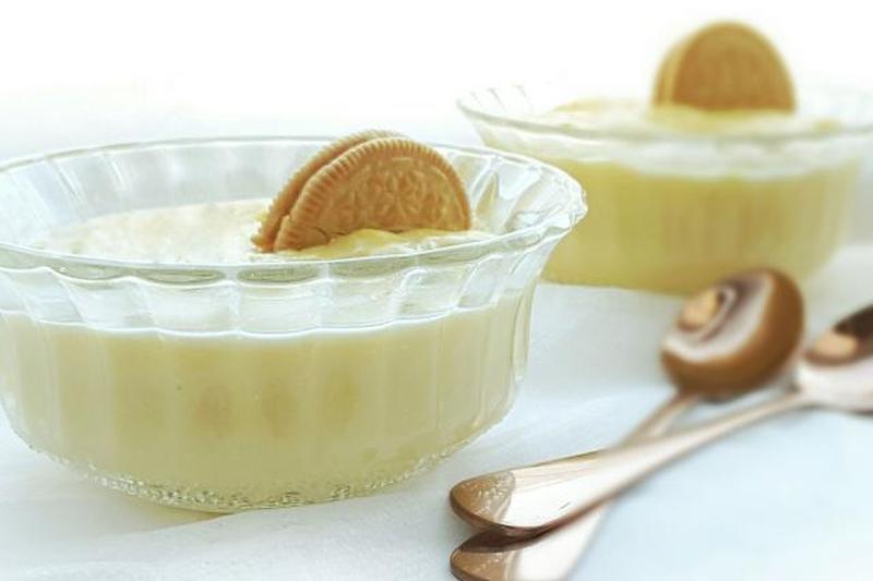 запеченный заварной крем в стеклянных мисках
