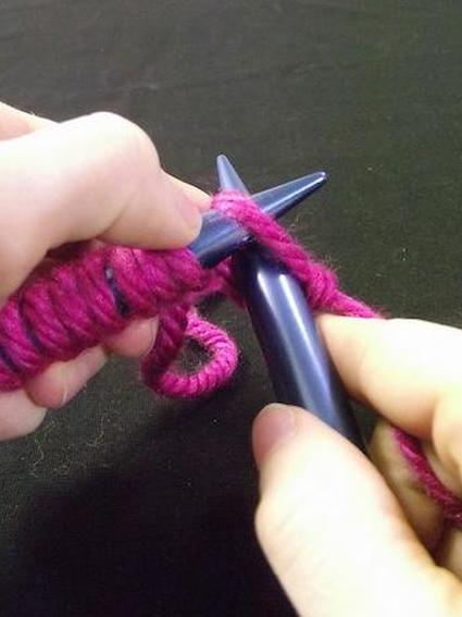 Шаг третий вязания лицевой гладью