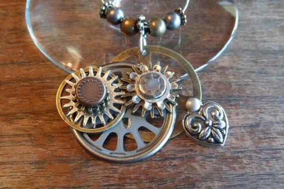 пить стеклянные амулеты