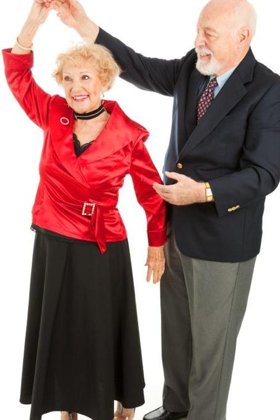 https://cf.ltkcdn.net/dance/images/slide/55317-566x848-seniorsdancing.jpg