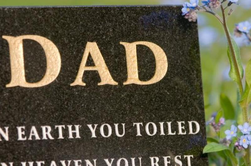 https://cf.ltkcdn.net/dying/images/slide/74589-849x565-headstone4.jpg