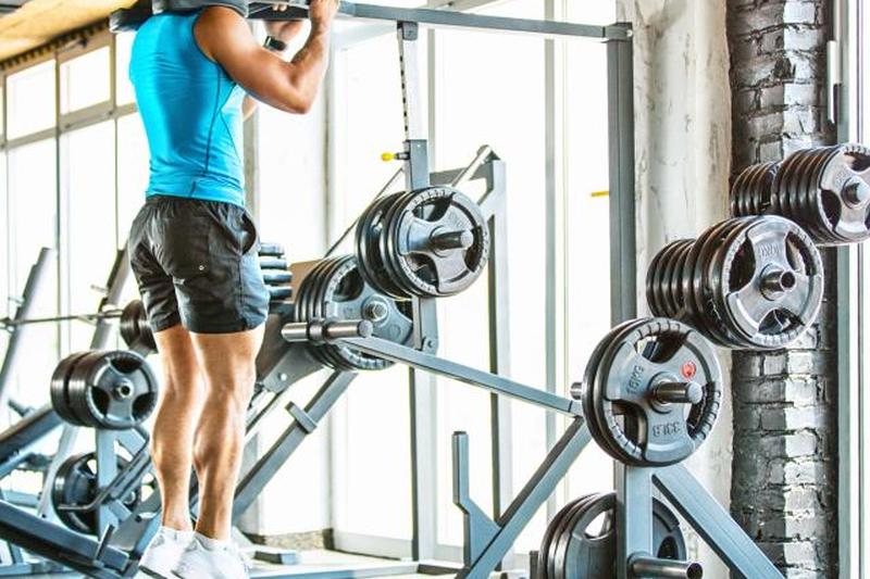 Упражнение на подъем на носки