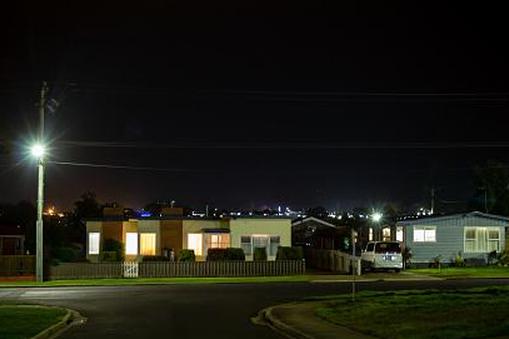 Австралийские пригороды ночью