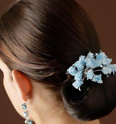 легкая формальная прическа