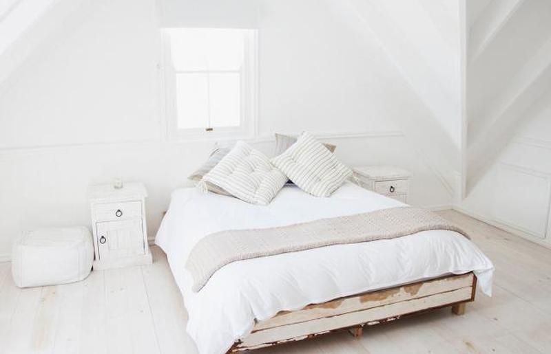 Белая спальня