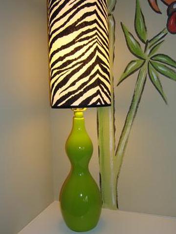 абажур с принтом под зебру;  авторское право Starletdarlene |  Dreamstime.com