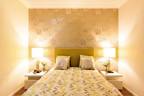 обои в спальне