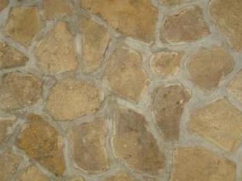 Большой выбор каменных каминов.