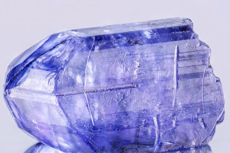 Образец обработанного танзанита