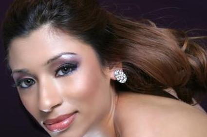 Жемчужно-розовый макияж