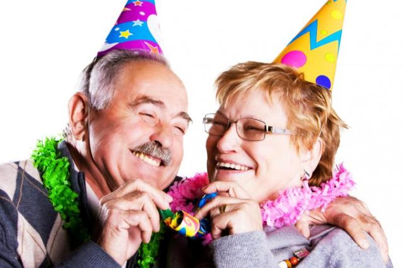 https://cf.ltkcdn.net/party/images/slide/105665-849x565-SeniorParty.jpg