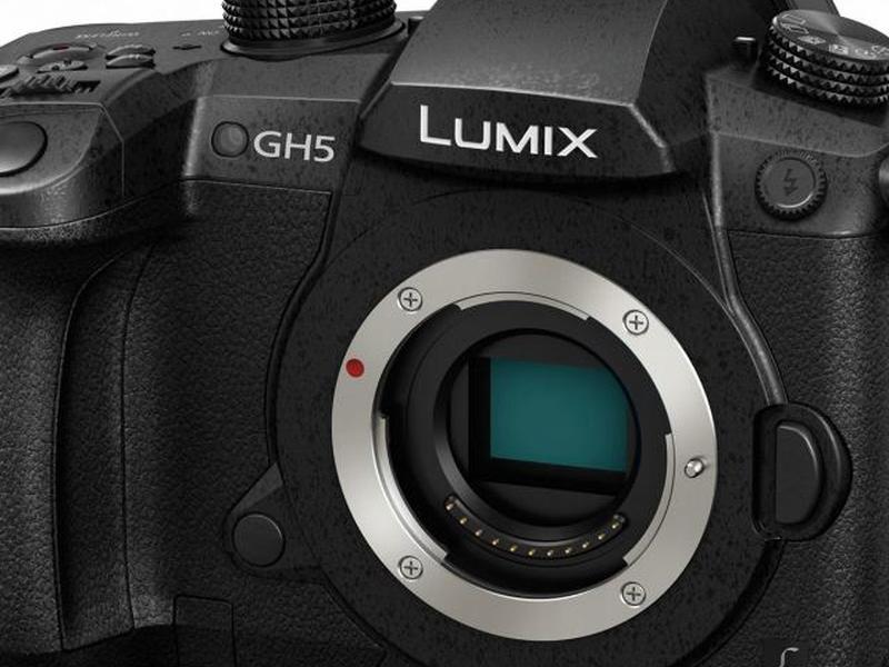 Беззеркальная камера PANASONIC LUMIX GH5 Body 4K