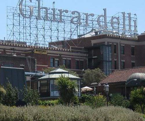 https://cf.ltkcdn.net/sanfrancisco/images/slide/10192-500x417-ghirardelli500x417.jpg