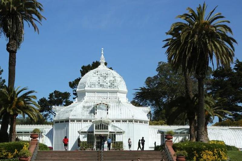 https://cf.ltkcdn.net/sanfrancisco/images/slide/164983-800x533-conservatory-of-flowers.jpg