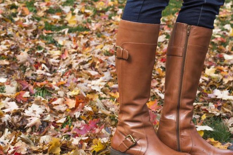 коричневые ботинки