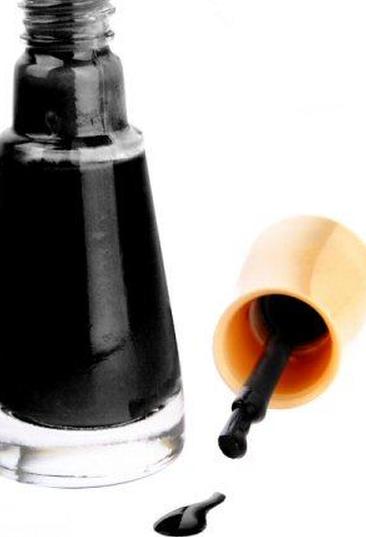 черный лак для ногтей