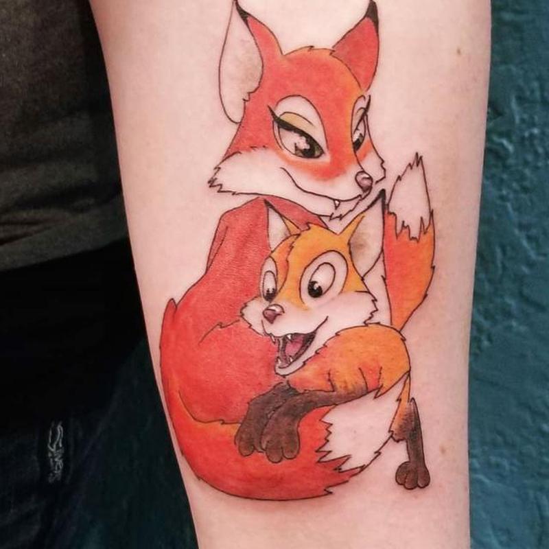 Мультяшная лиса и кит татуировка от Zach Alvey