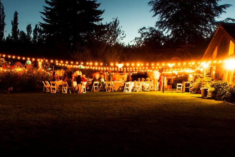 Свадебный прием на открытом воздухе